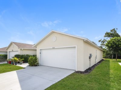 000 front view 13159602