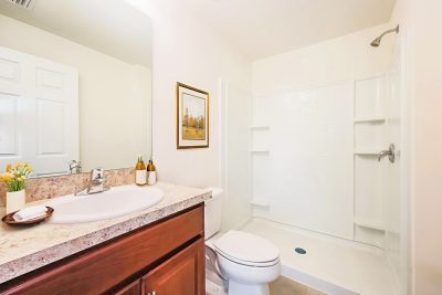004 014 photo vs main bathroom 15184475