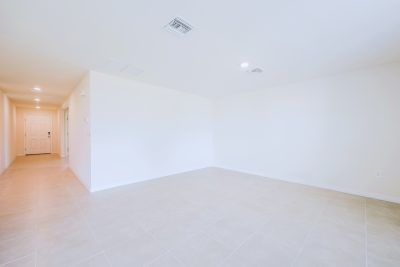 006 001 photo living room 11621596