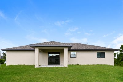 015 Rear View ET41218