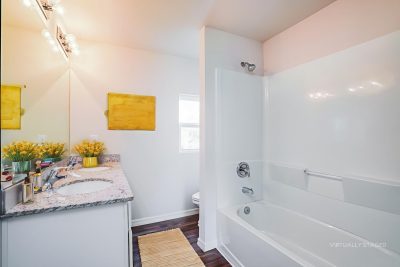 004 photo bathroom 14648134