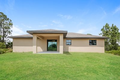 015 Rear View ET49007