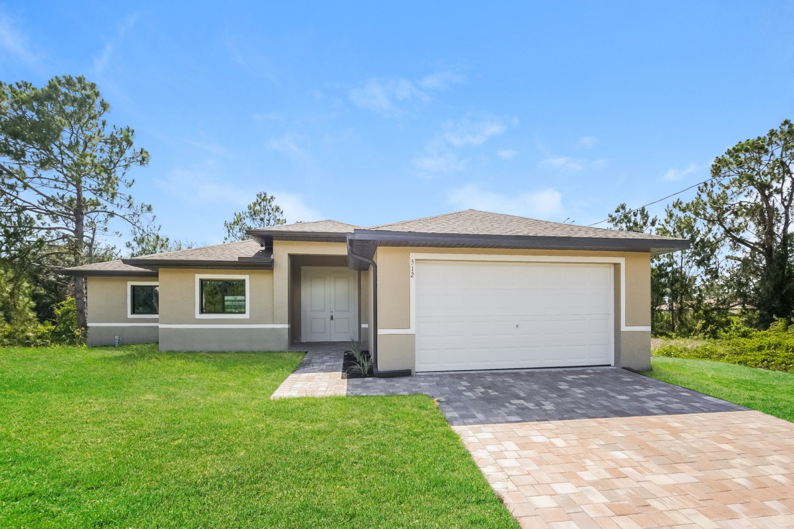 000 photo front view 12760192