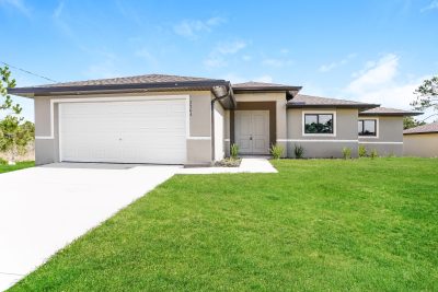 000 Front View 12773167