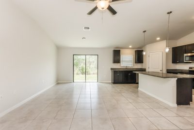 002 Living Room ET49025