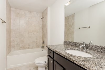 014 Bathroom ET49025