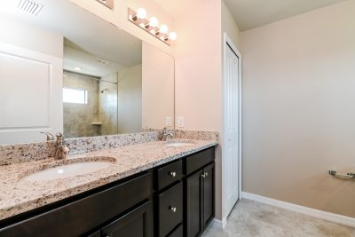009 photo main bathroom 13529991