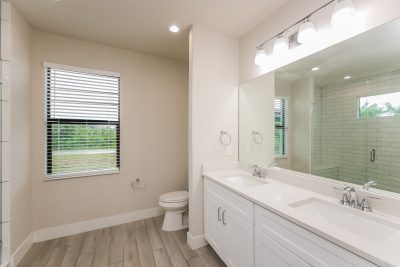 011 Main Bathroom ET71173