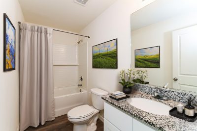 005 photo bathroom 14648491