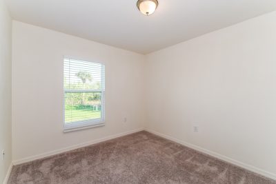 012 photo bedroom 14323333