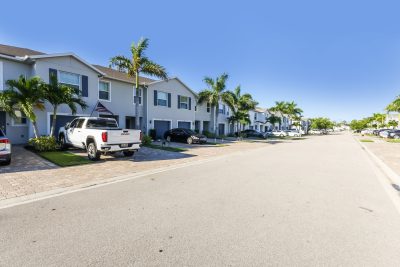 001 photo front view 14880024