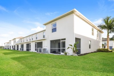 002 photo rear view 14884348