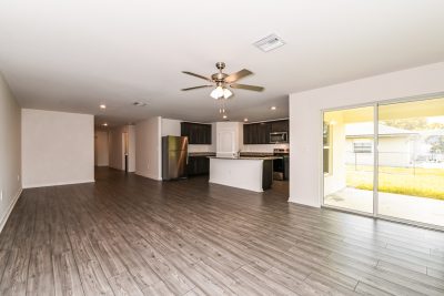 003 Living Room ET81135