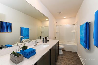 004 photo main bathroom 14648830