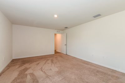 007 Main Bedroom ET81135