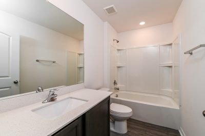 013 Bathroom ET81135