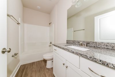 014 Bathroom ETA0058