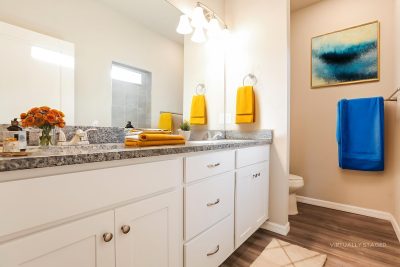 004 photo main bathroom 14648585