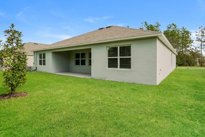 013 photo rear view 11991602