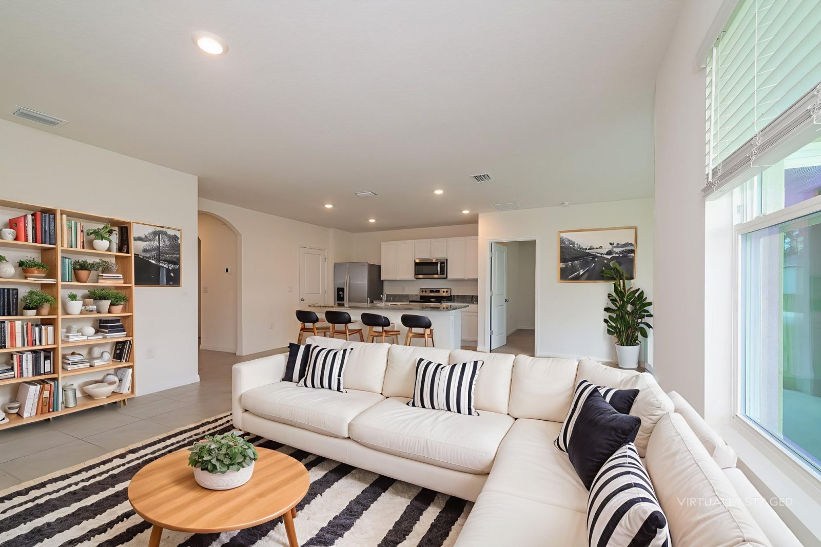 001 003 photo vs living room 15124031