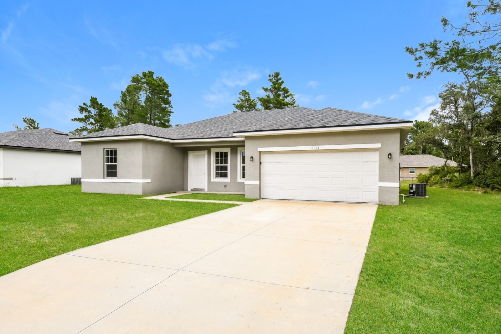 000 Front View ET61198