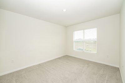 010 Bedroom ET81013