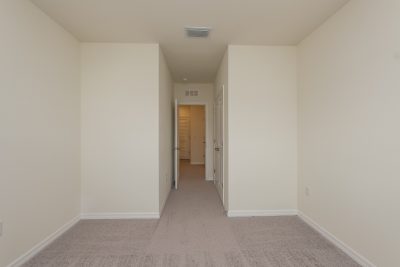 011 photo bedroom 10305928