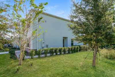 001 photo side view 14932777