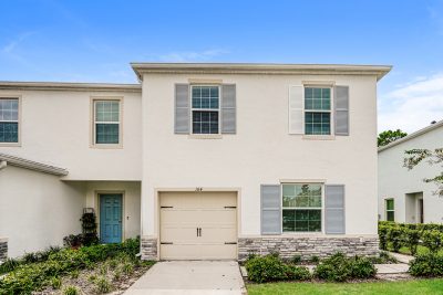000 Front View 14772822