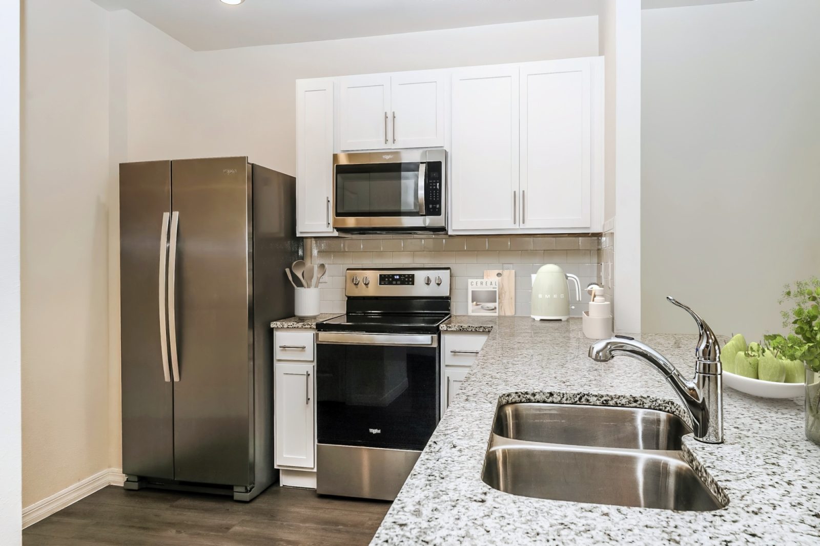 001 010 photo vs kitchen 15157910