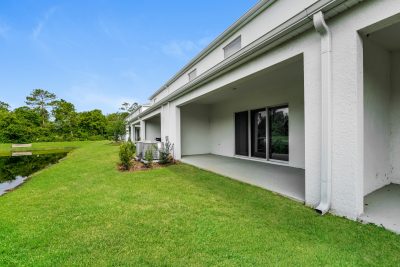 015 Rear View EOG00022