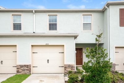 000 Front View 14751402