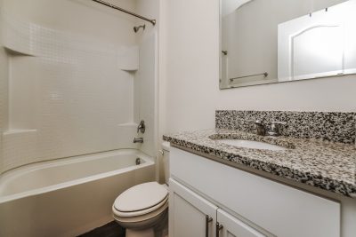 010 photo bathroom 15151000