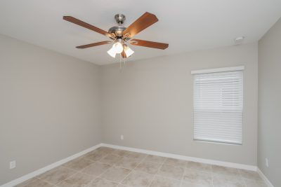 010 photo bedroom 11619080