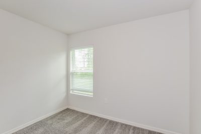 010 photo bedroom 12916037