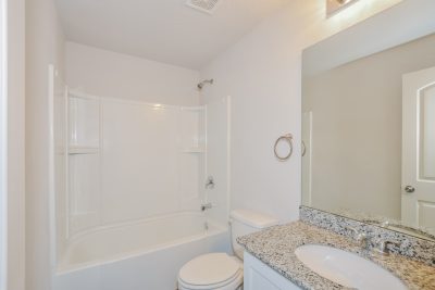 013 photo bathroom 12916038