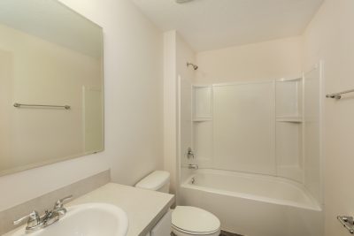 013 Bathroom ET42083