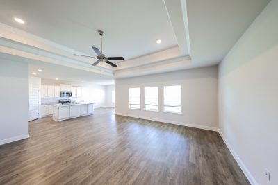 004 Living Room ET51153
