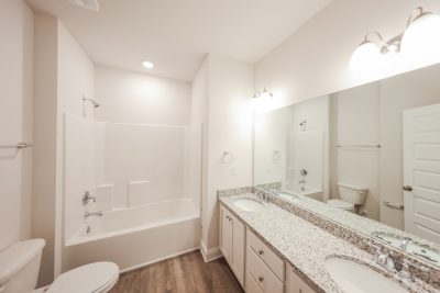 013 Bathroom ET51153