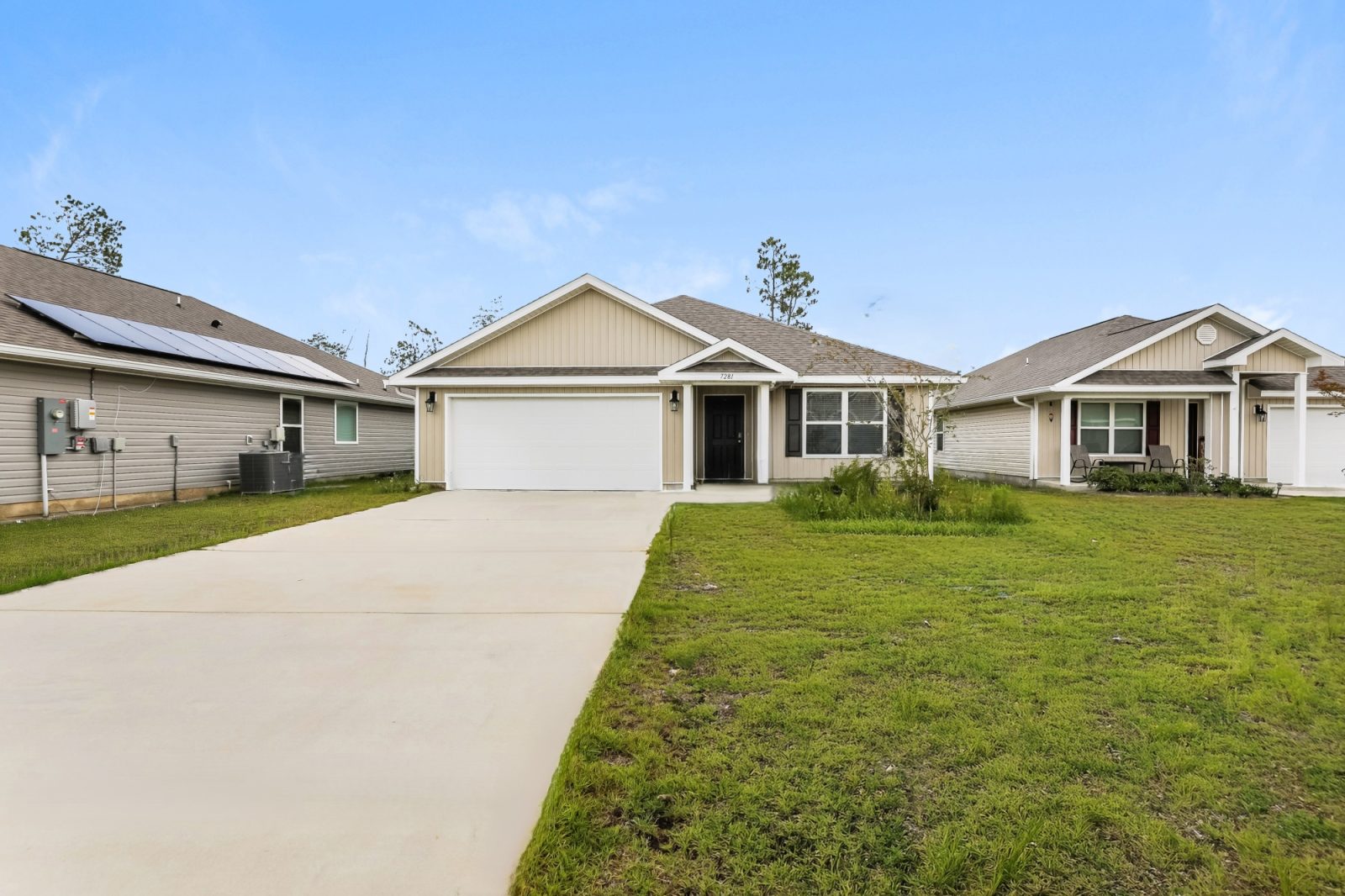 000 photo front view 12847794