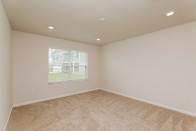 007 photo main bedroom 12580601