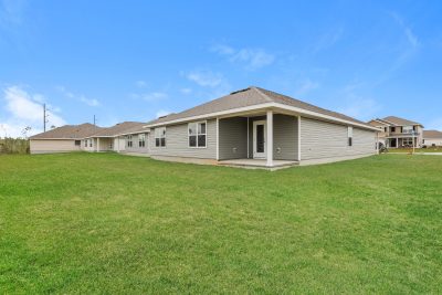 014 photo rear view 12580611