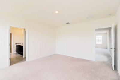 006 7 photo Main Bedroom c7adfe1b 5b23 43bd 87cf 6156e227a82d