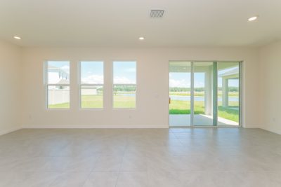 006 Family Room ETY1012