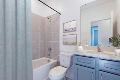 004 photo vs bathroom 14755586