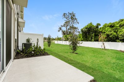 015 photo rear view 14708365