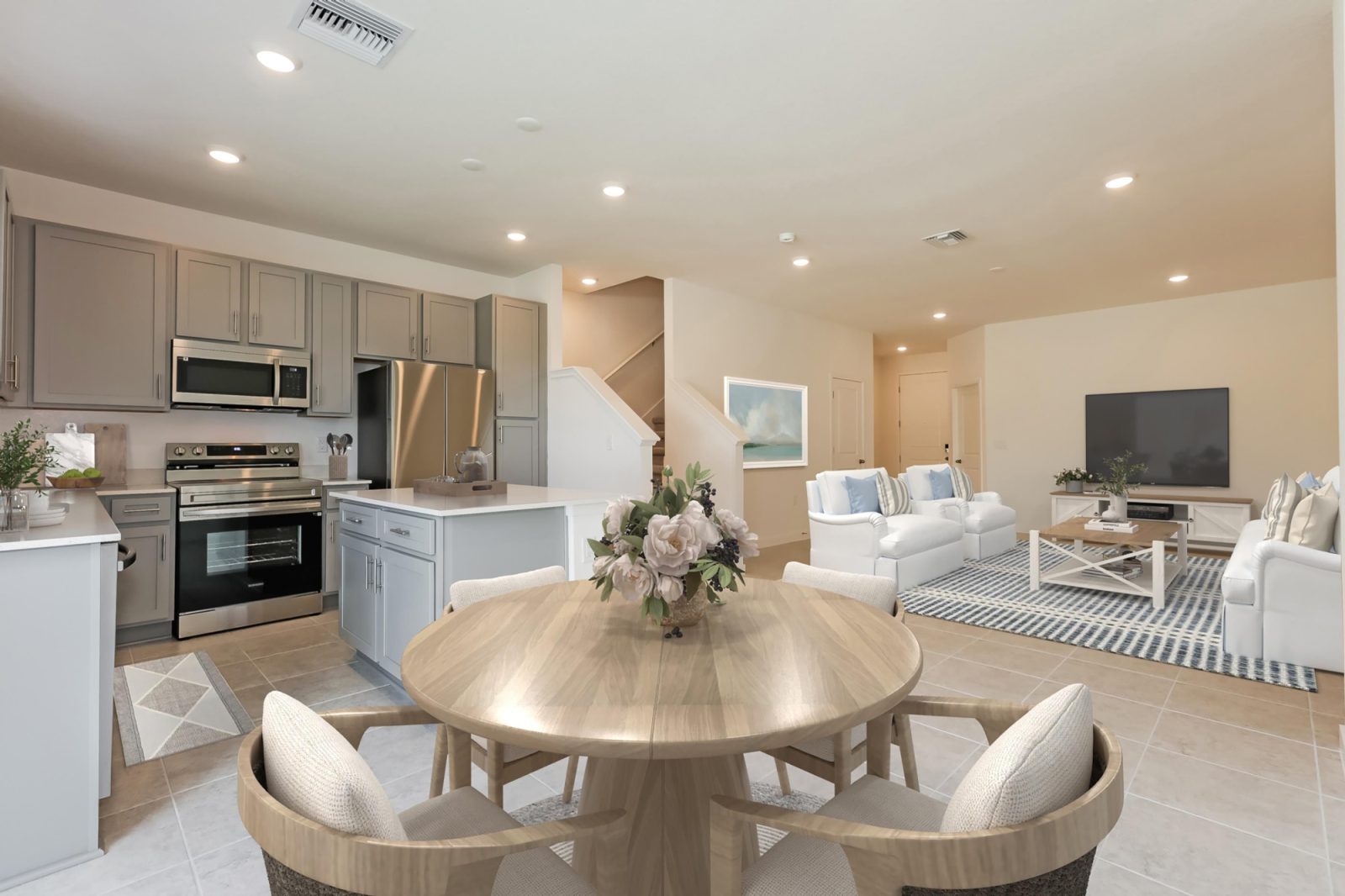 001 photo vs dining room 14755581