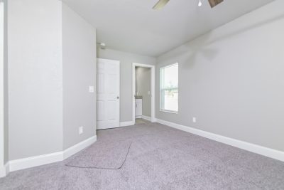 007 photo main bedroom 10153370