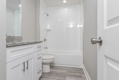 013 photo bathroom 10153368