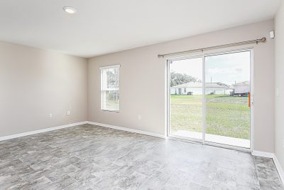 004 photo Living Room c24f8250 9bd4 4c3c 8f22 2534a2e51ee4